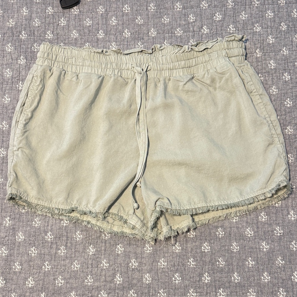 Cloth & Stone Light Green Athletic Shorts